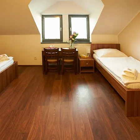 Horse Riding - Jezdecky Areal בית חווה Tršice