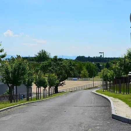 בית חווה Horse Riding - Jezdecky Areal *