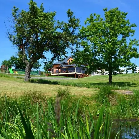 בית חווה Horse Riding - Jezdecky Areal Tršice