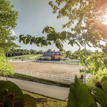 Horse Riding - Jezdecky Areal בית חווה *