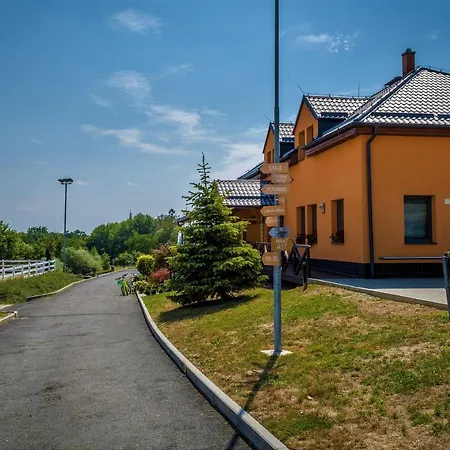 בית חווה Horse Riding - Jezdecky Areal