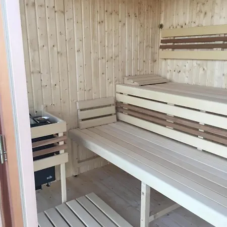 Horse Riding - Jezdecky Areal בית חווה